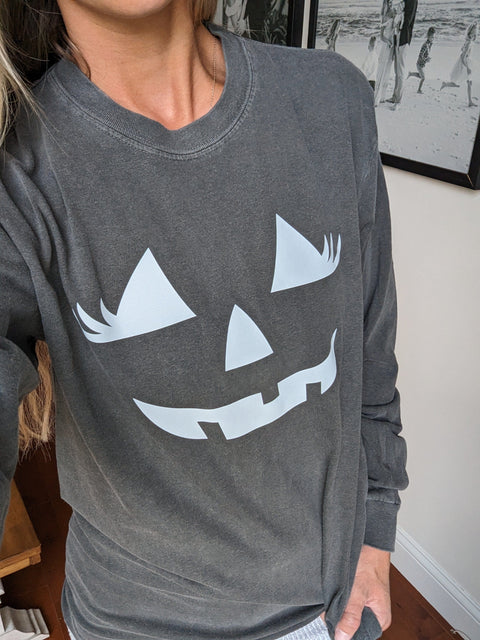 dBoldTees DTF Transfer DTF TRANSFER - Jack O Lantern Face With Lashes 7055